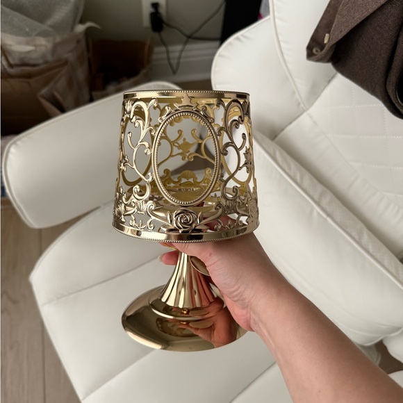 NEW Bath & Body Works Disney Princess Royal Lamp 3 Wick Candle Holder Gold NWT - Picture 3 of 8